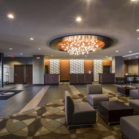 Doubletree By Hilton Wichita Airport Hotel Beltér fotó
