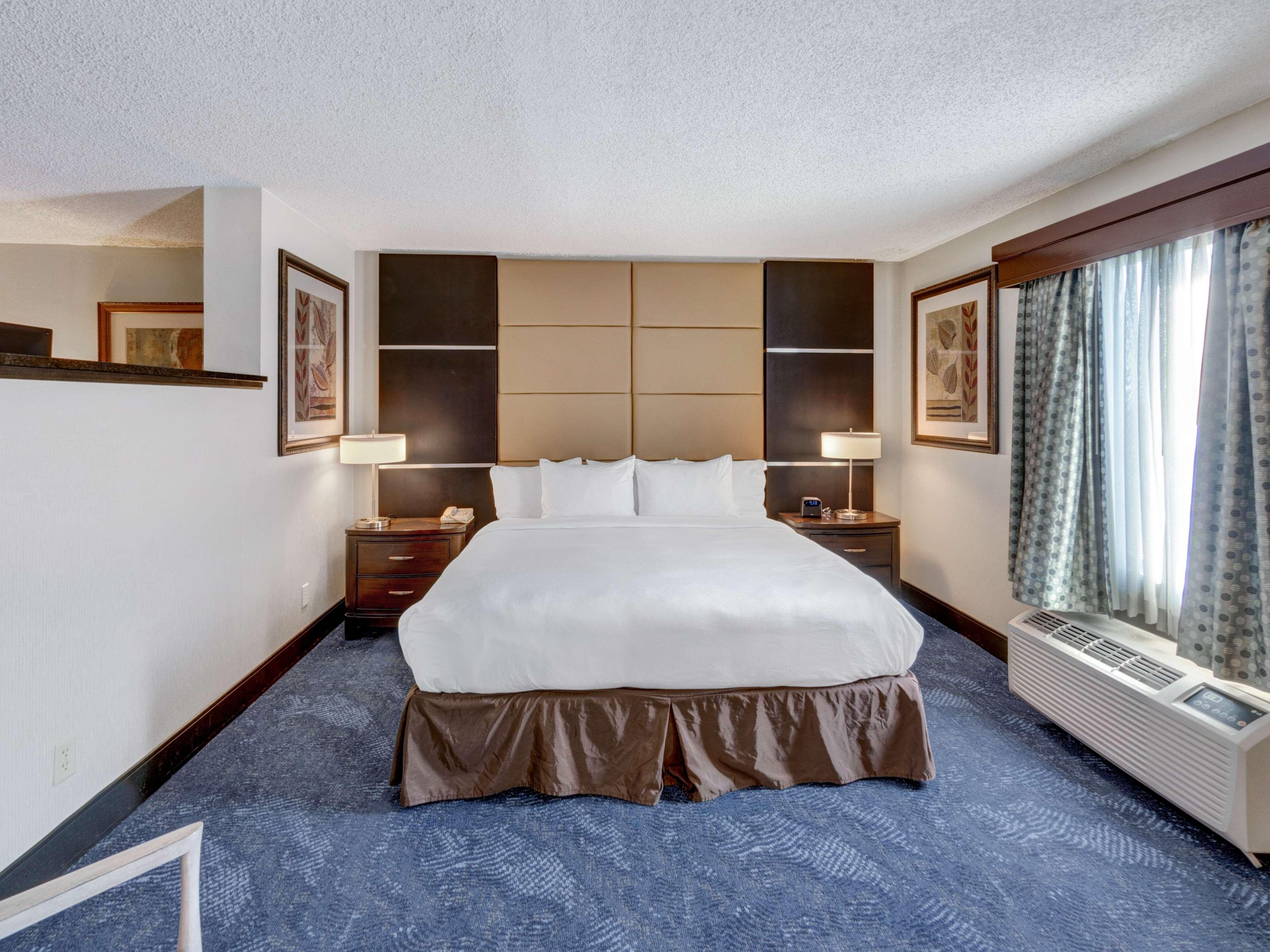 Doubletree By Hilton Wichita Airport Hotel Kültér fotó