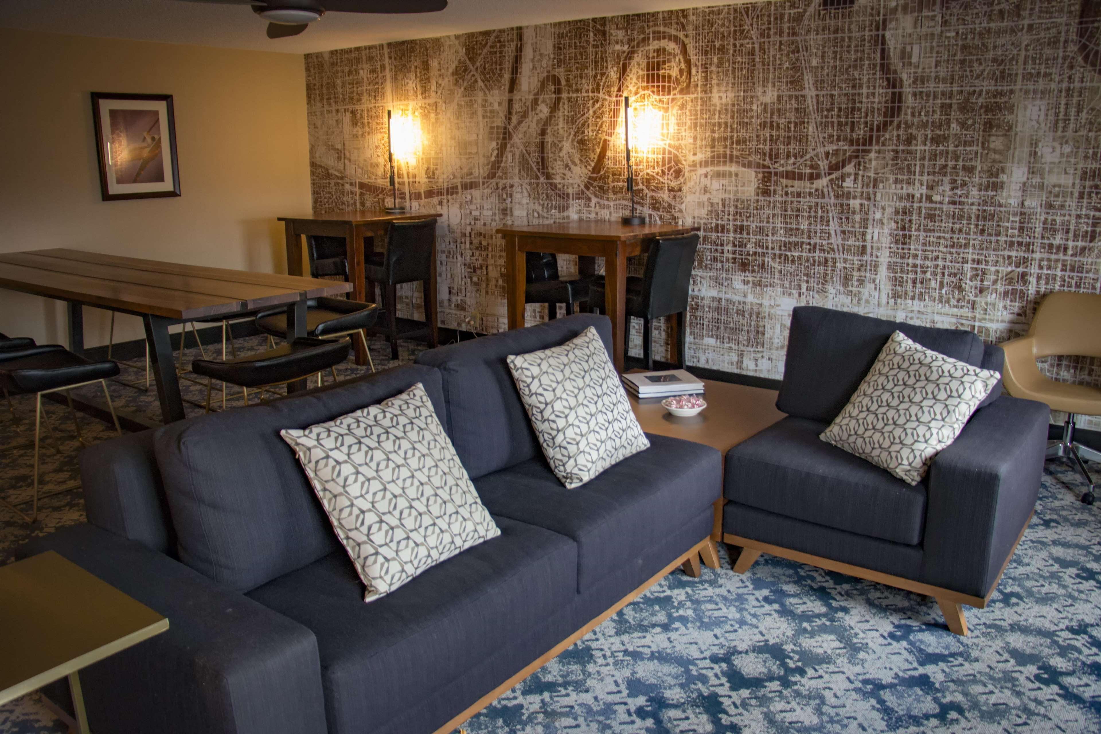 Doubletree By Hilton Wichita Airport Hotel Kültér fotó
