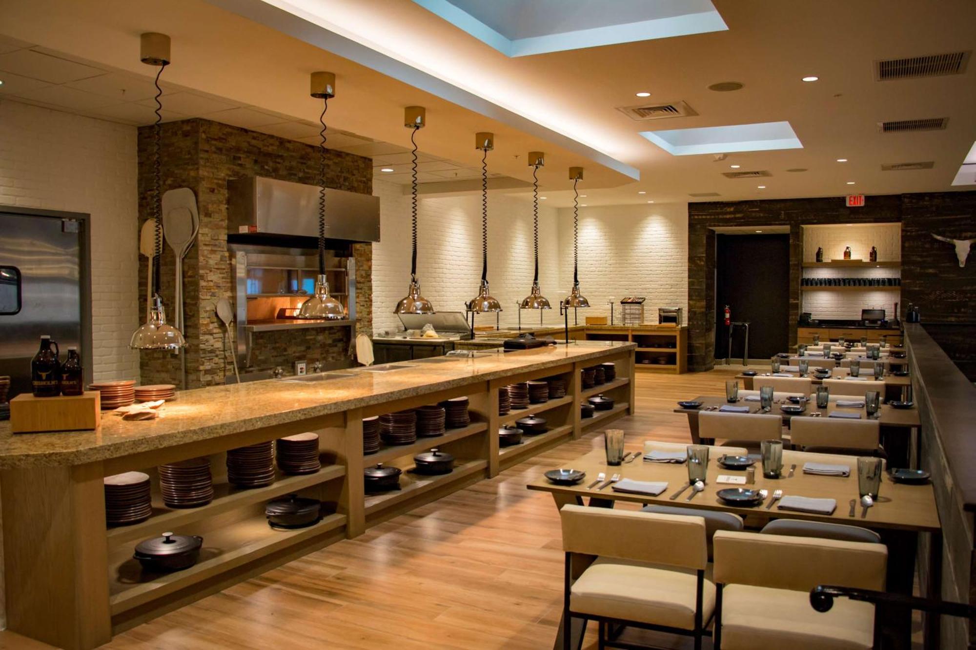 Doubletree By Hilton Wichita Airport Hotel Kültér fotó