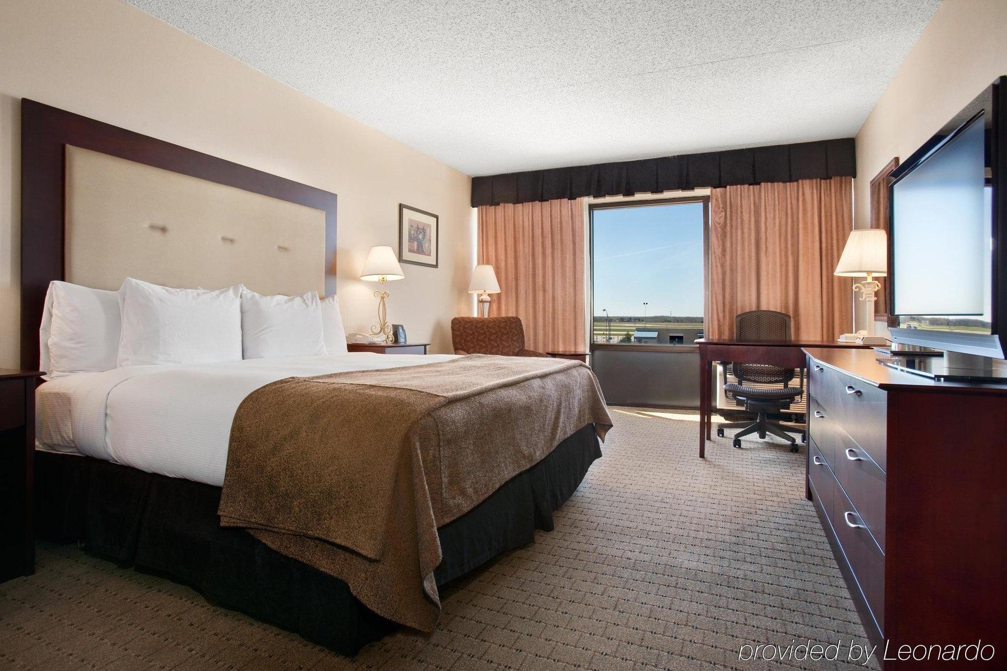 Doubletree By Hilton Wichita Airport Hotel Szoba fotó