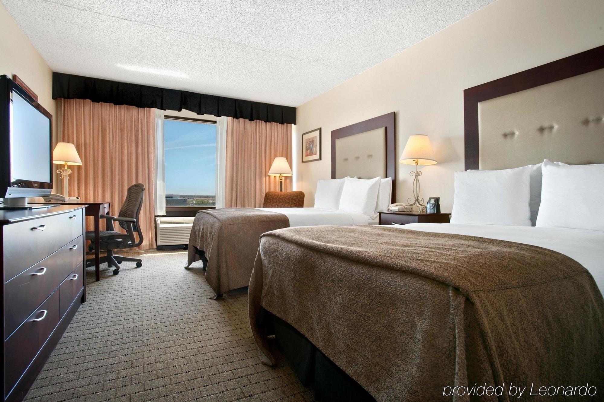 Doubletree By Hilton Wichita Airport Hotel Szoba fotó