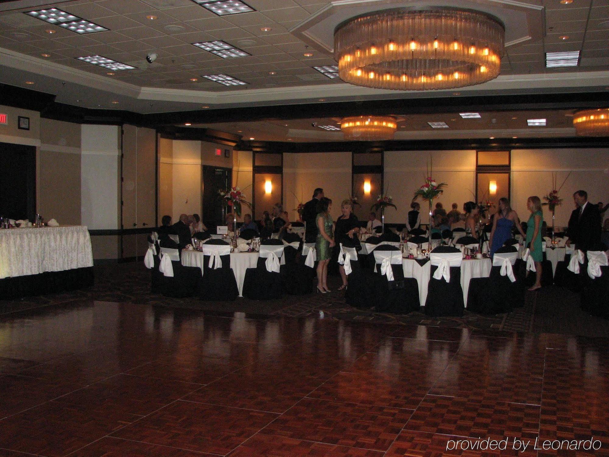 Doubletree By Hilton Wichita Airport Hotel Kültér fotó